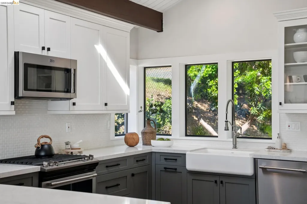101 Taurus Avenue Oakland CA 94611