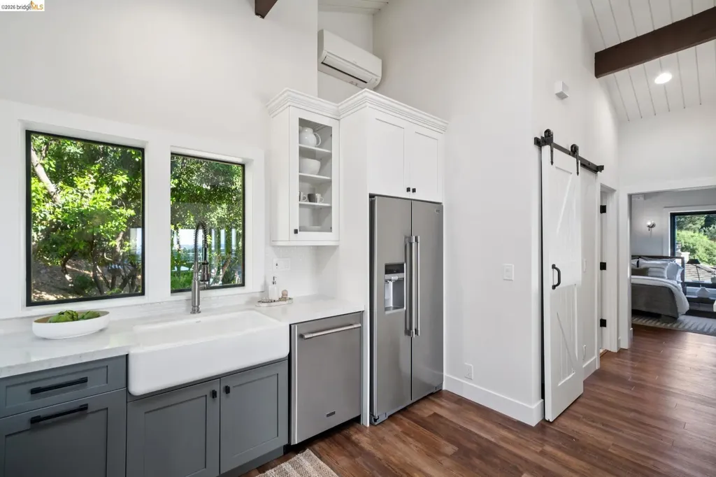 101 Taurus Avenue Oakland CA 94611