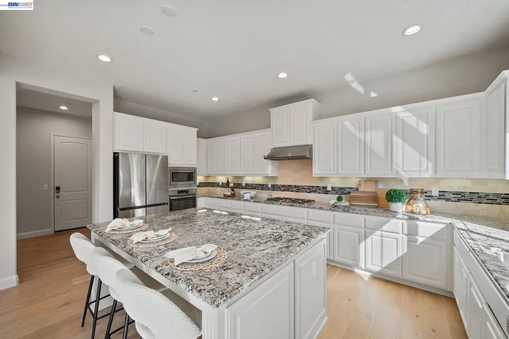 33454 Bronco Loop Fremont CA 94555