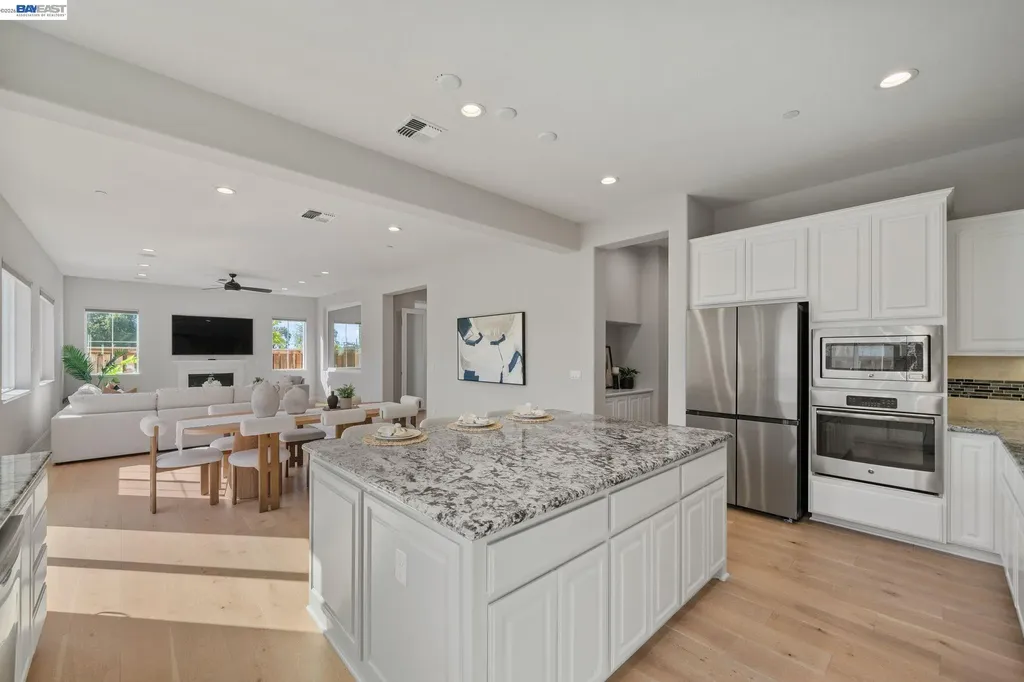 33454 Bronco Loop Fremont CA 94555