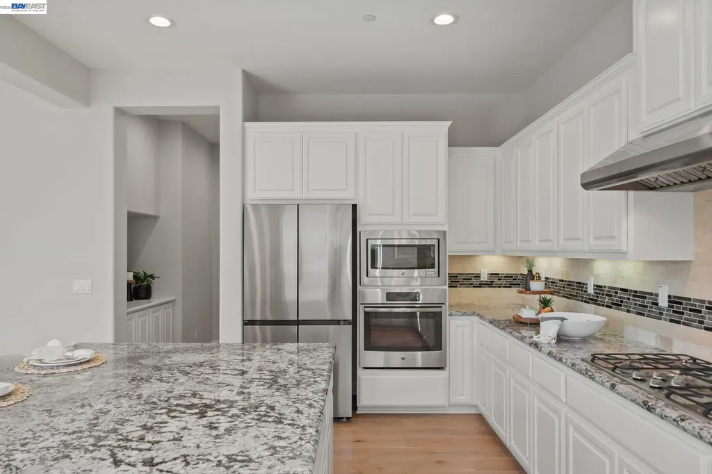 33454 Bronco Loop Fremont CA 94555
