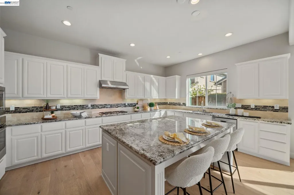 33454 Bronco Loop Fremont CA 94555