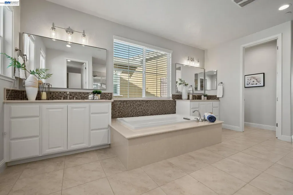 33454 Bronco Loop Fremont CA 94555