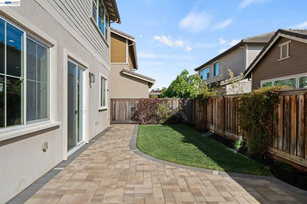 33454 Bronco Loop Fremont CA 94555