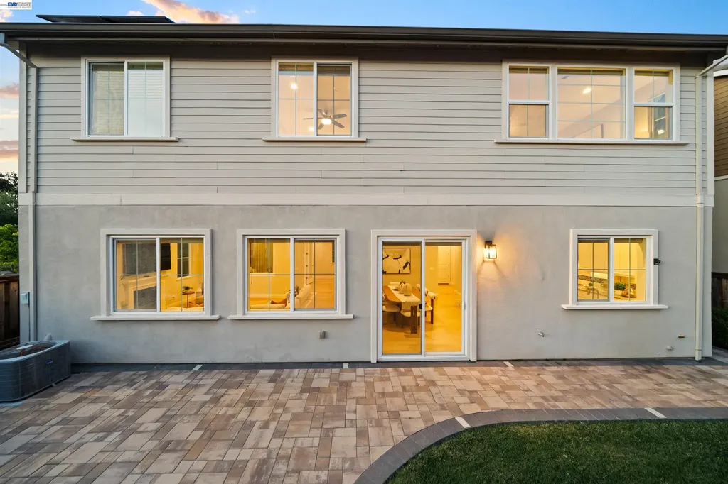 33454 Bronco Loop Fremont CA 94555