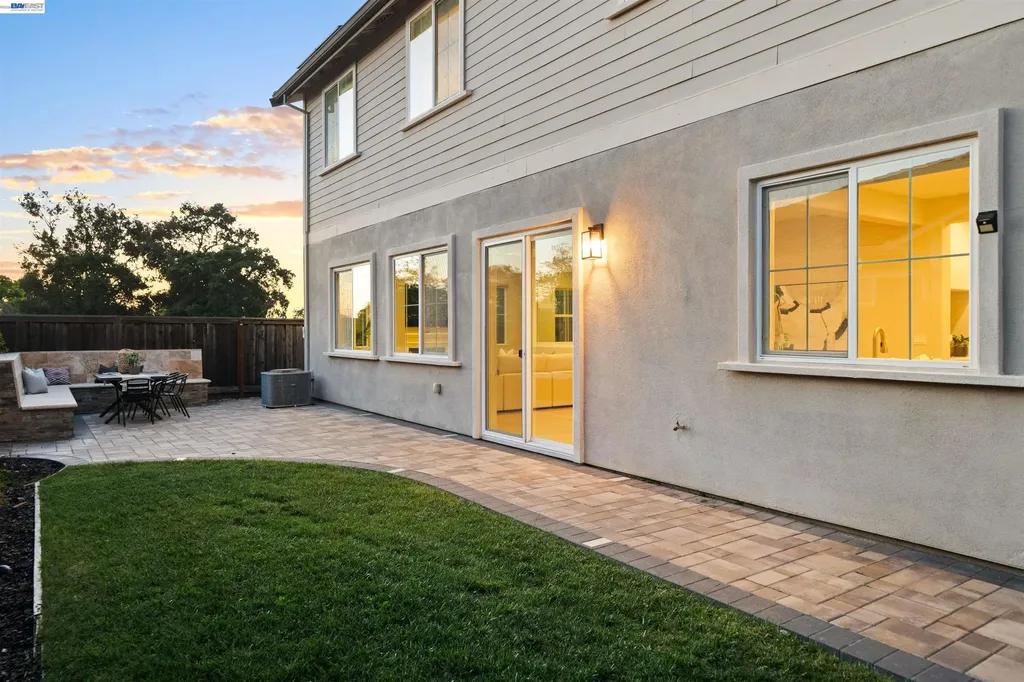 33454 Bronco Loop Fremont CA 94555
