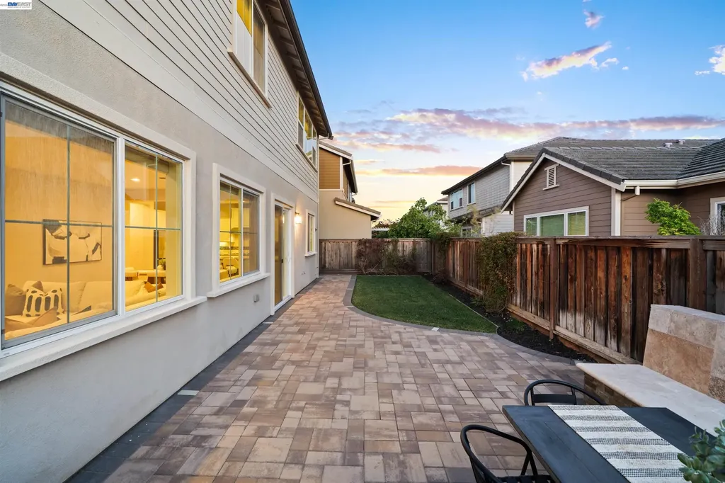 33454 Bronco Loop Fremont CA 94555