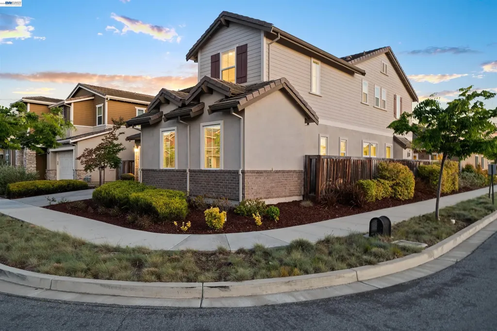 33454 Bronco Loop Fremont CA 94555