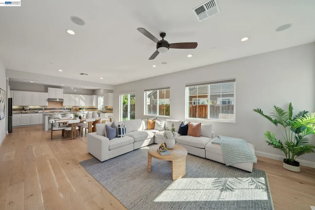 33454 Bronco Loop Fremont CA 94555