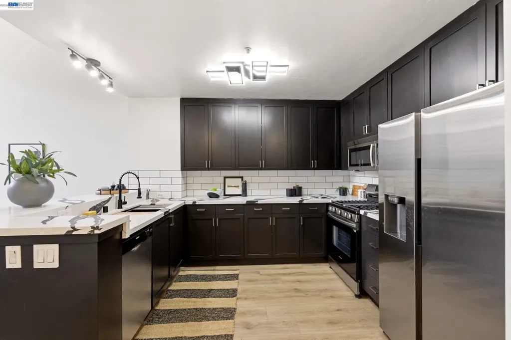 330 13th Street Oakland CA 94612