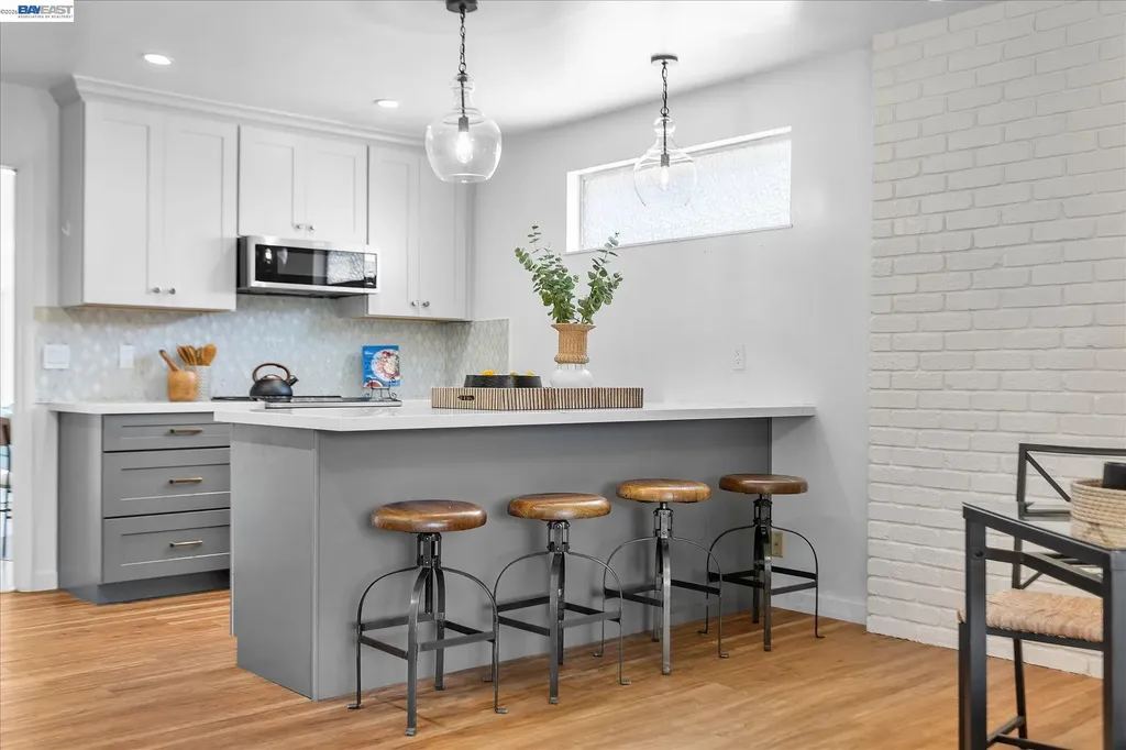 831 Casanova Drive San Leandro CA 94578
