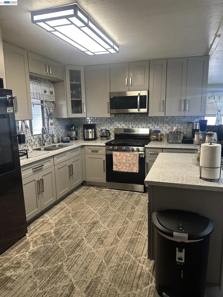 1358 Manuel Drive Hayward CA 94544