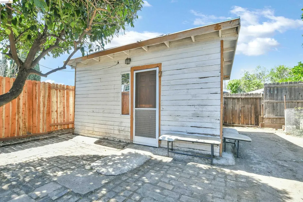 234 Jimno Avenue Pittsburg CA 94565