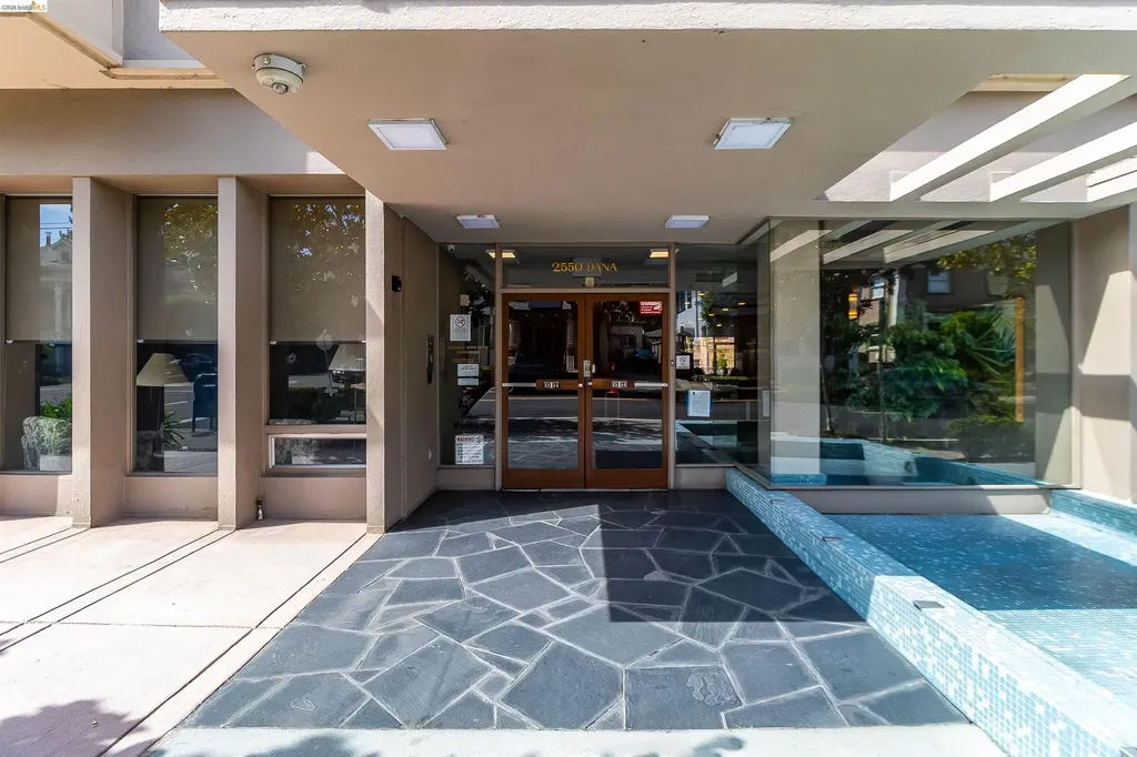 2550 Dana Street Berkeley CA 94704