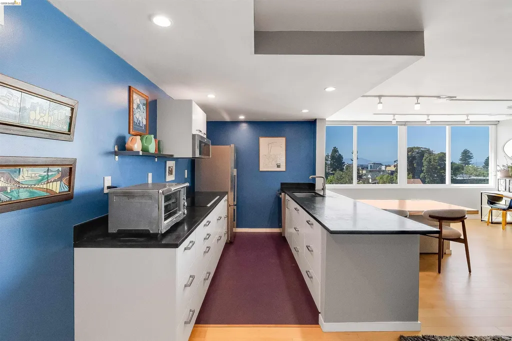2550 Dana Street Berkeley CA 94704