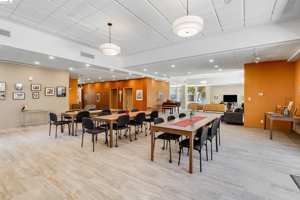 2550 Dana Street Berkeley CA 94704
