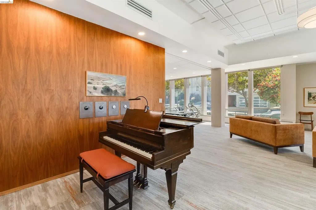 2550 Dana Street Berkeley CA 94704