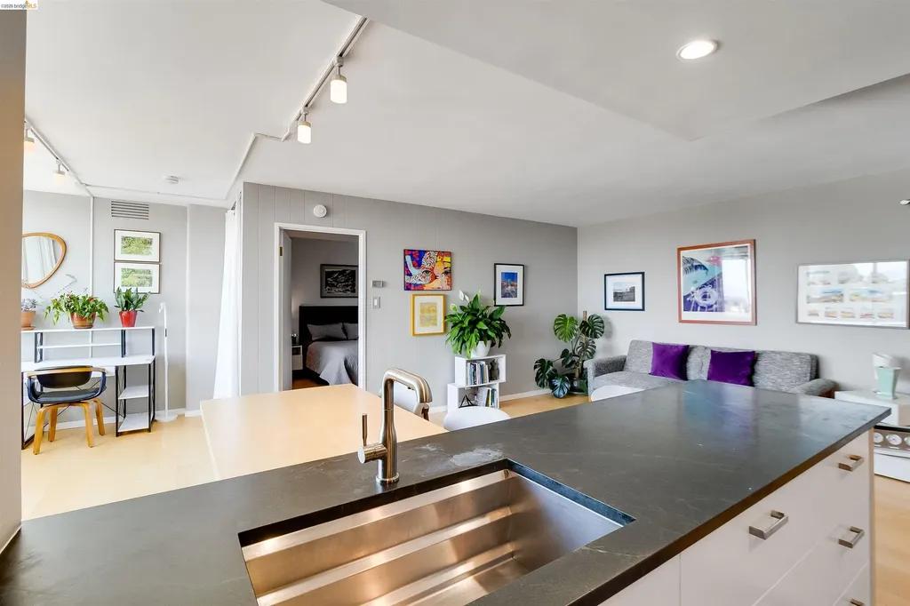 2550 Dana Street Berkeley CA 94704