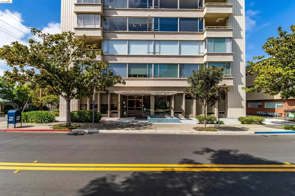 2550 Dana Street Berkeley CA 94704