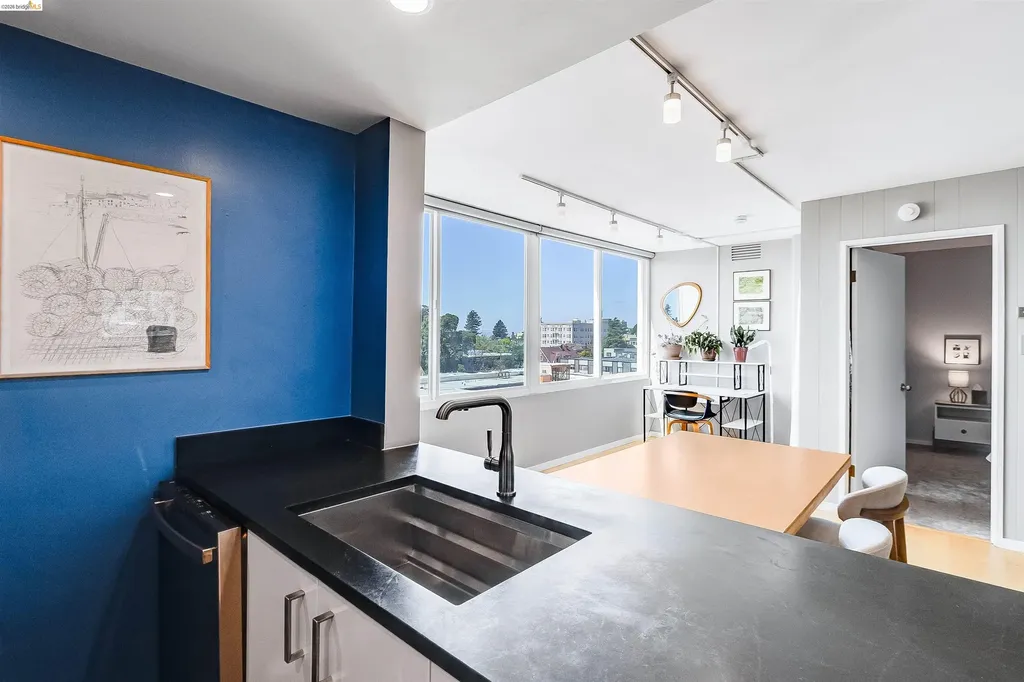 2550 Dana Street Berkeley CA 94704