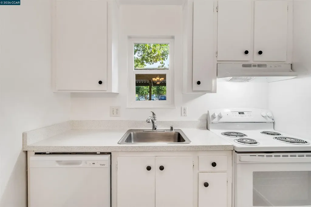 375 Camelback Road Pleasant Hill CA 94523