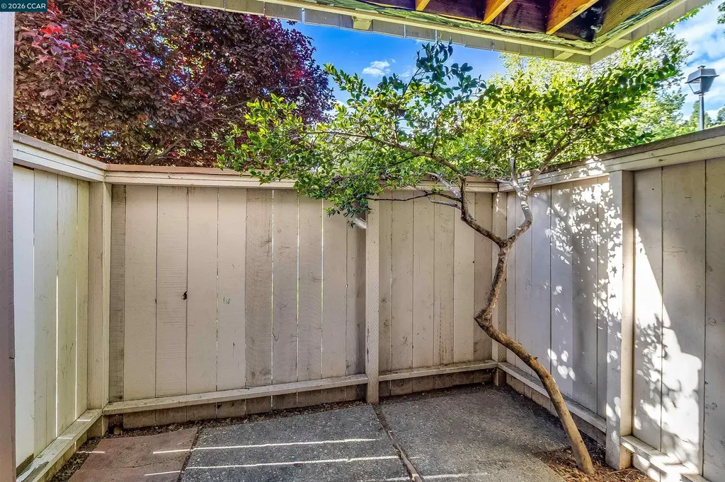 375 Camelback Road Pleasant Hill CA 94523