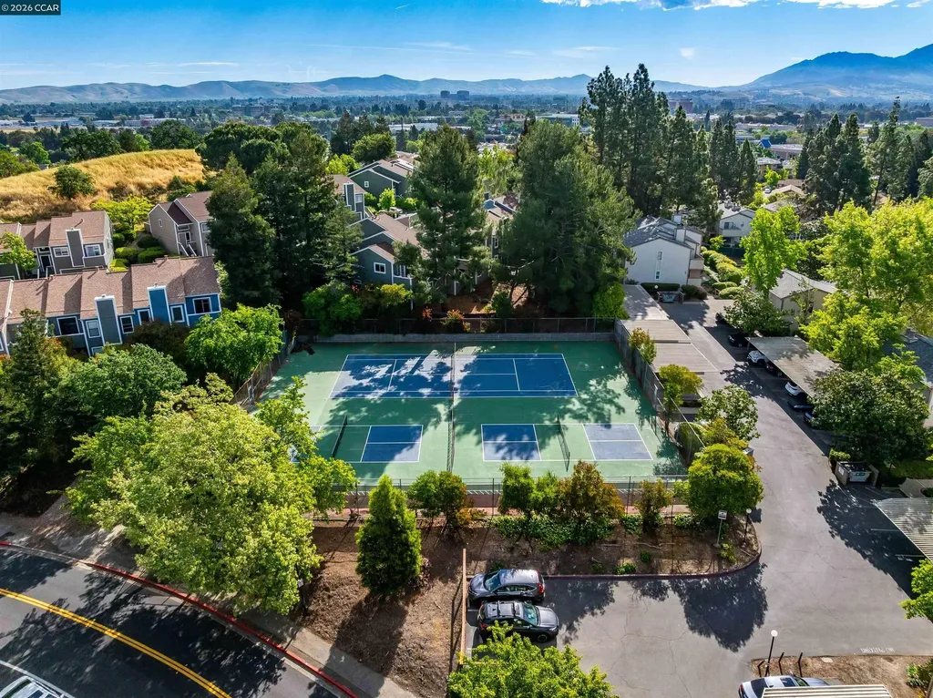375 Camelback Road Pleasant Hill CA 94523