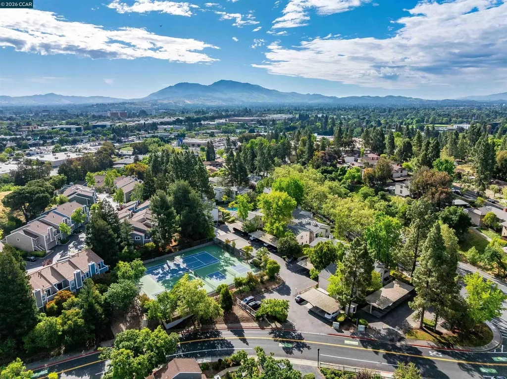 375 Camelback Road Pleasant Hill CA 94523