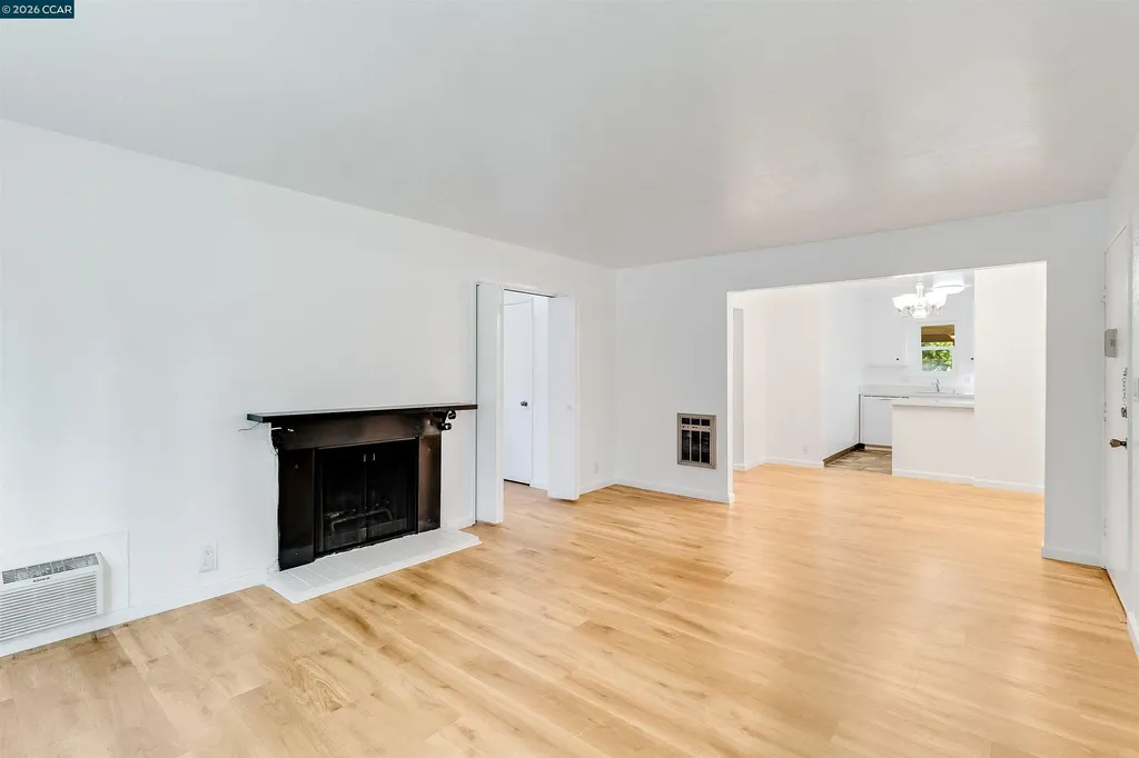 375 Camelback Road Pleasant Hill CA 94523