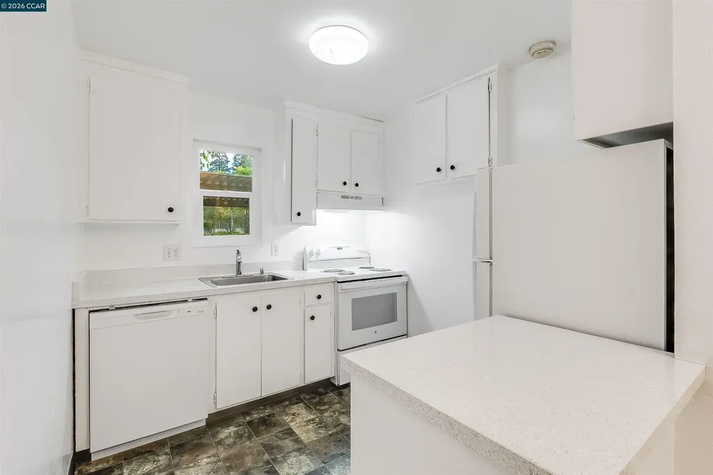 375 Camelback Road Pleasant Hill CA 94523