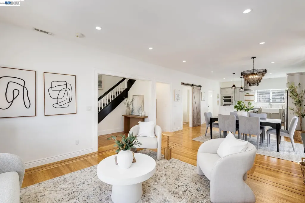 2417 Palmetto Street Oakland CA 94602