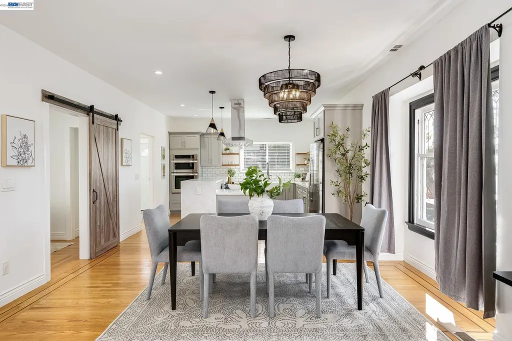2417 Palmetto Street Oakland CA 94602