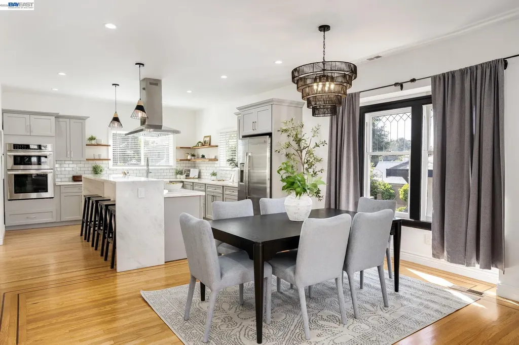2417 Palmetto Street Oakland CA 94602