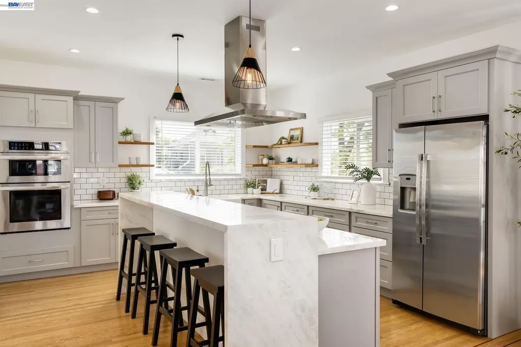 2417 Palmetto Street Oakland CA 94602