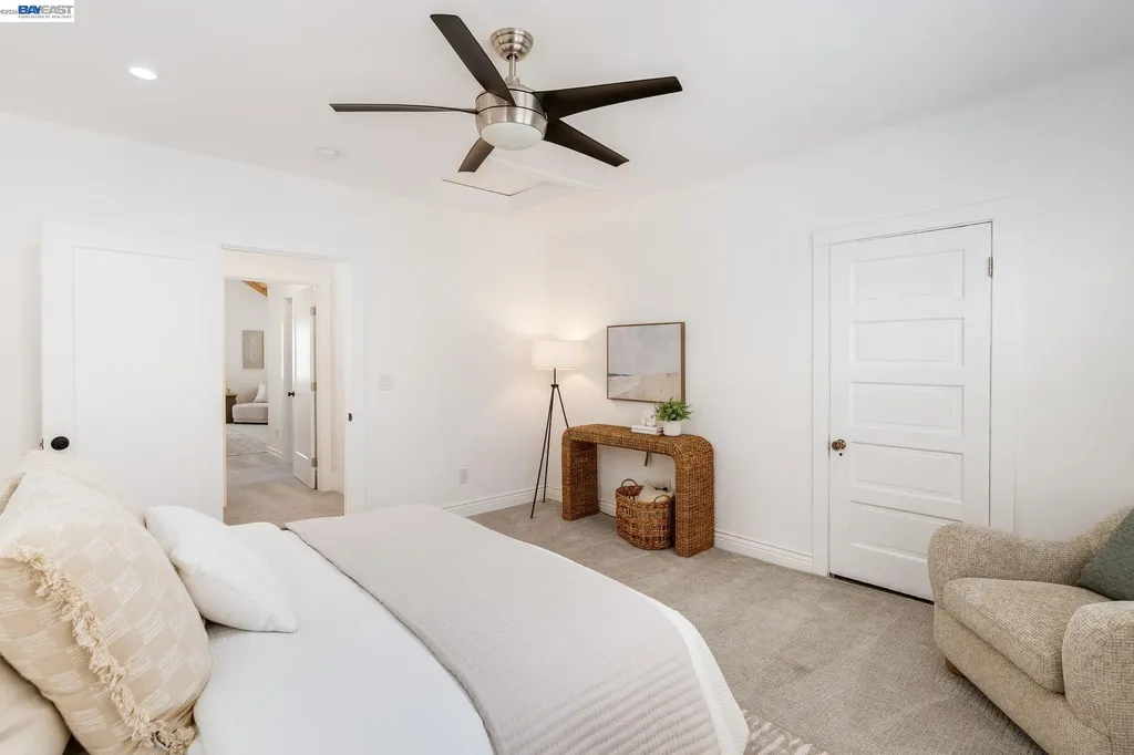 2417 Palmetto Street Oakland CA 94602