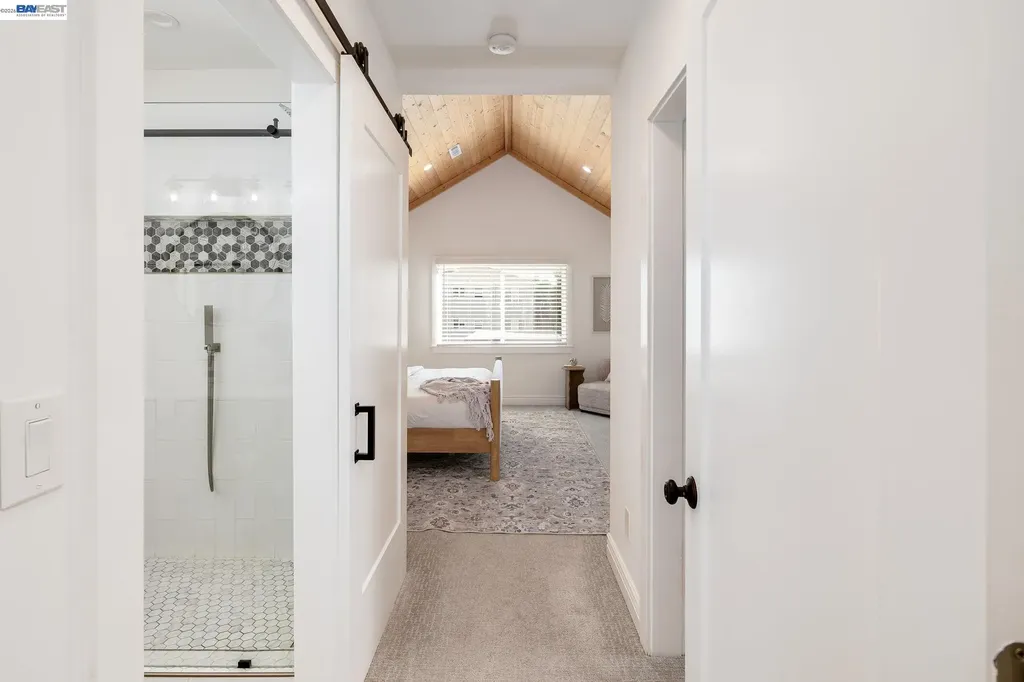 2417 Palmetto Street Oakland CA 94602