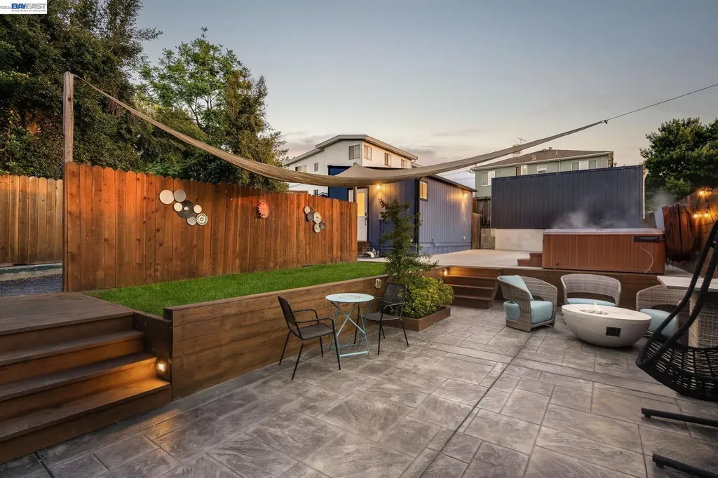 2417 Palmetto Street Oakland CA 94602