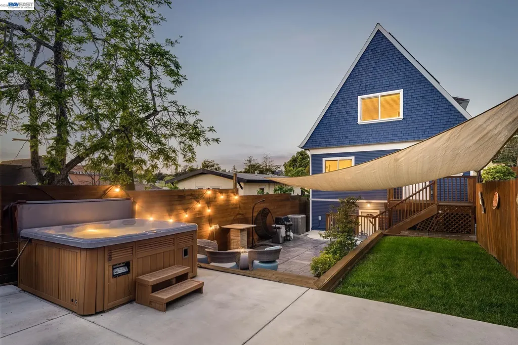 2417 Palmetto Street Oakland CA 94602
