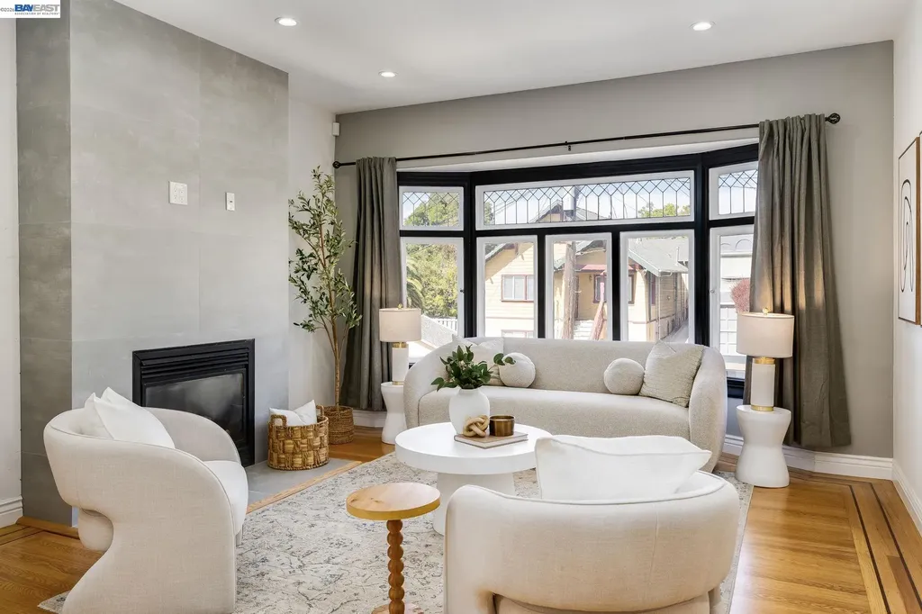 2417 Palmetto Street Oakland CA 94602