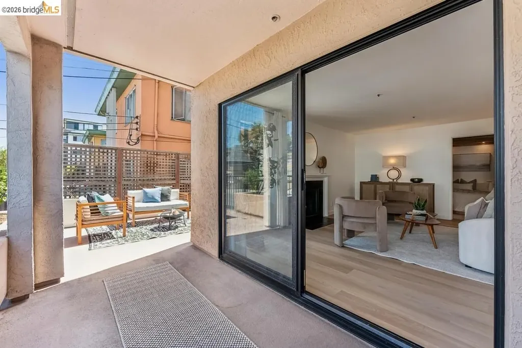 322 Hanover Avenue Oakland CA 94606