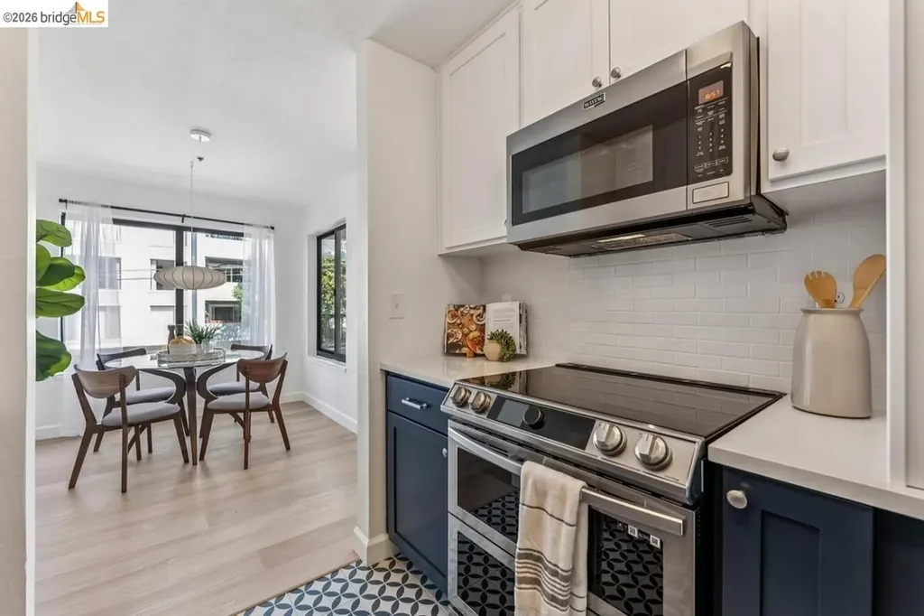 322 Hanover Avenue Oakland CA 94606