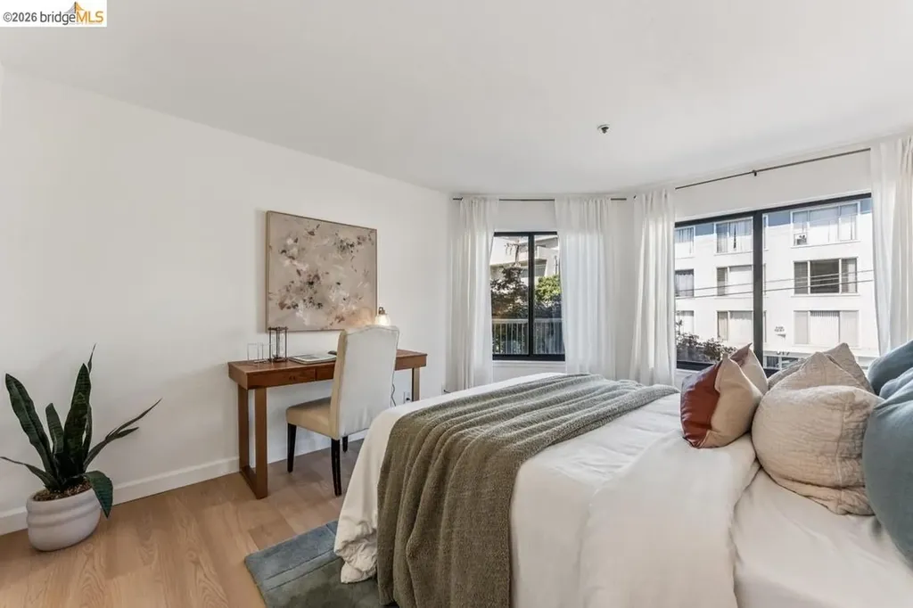 322 Hanover Avenue Oakland CA 94606