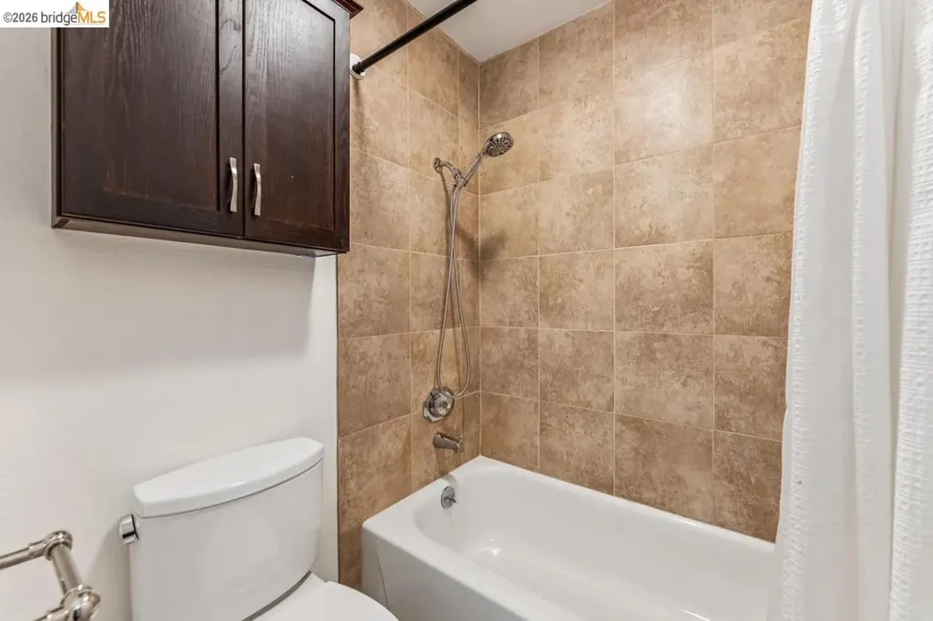 322 Hanover Avenue Oakland CA 94606