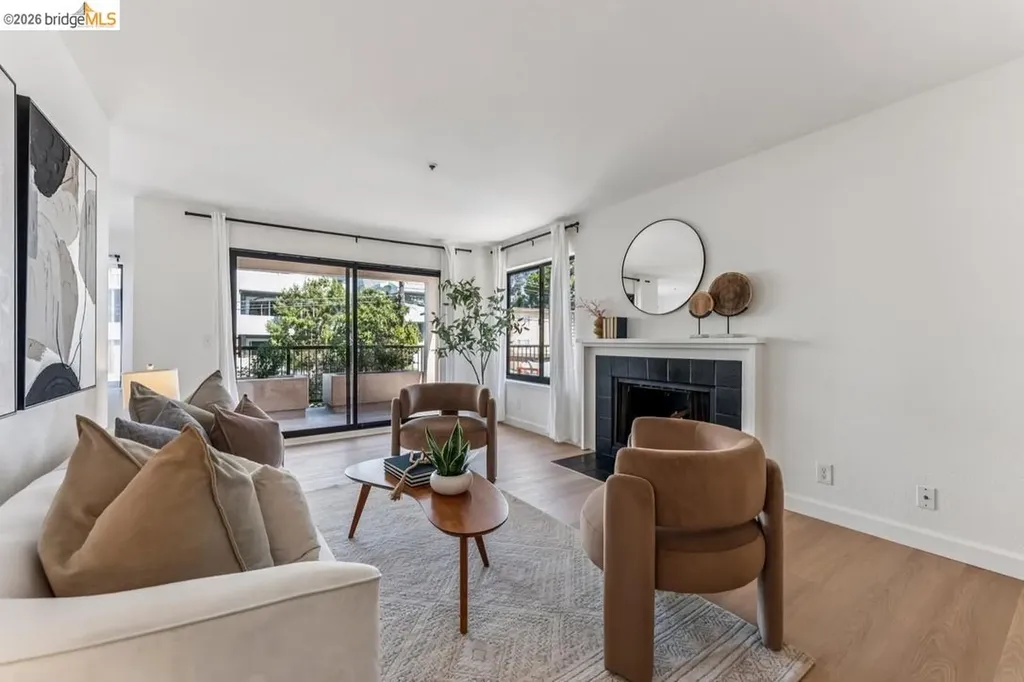 322 Hanover Avenue Oakland CA 94606
