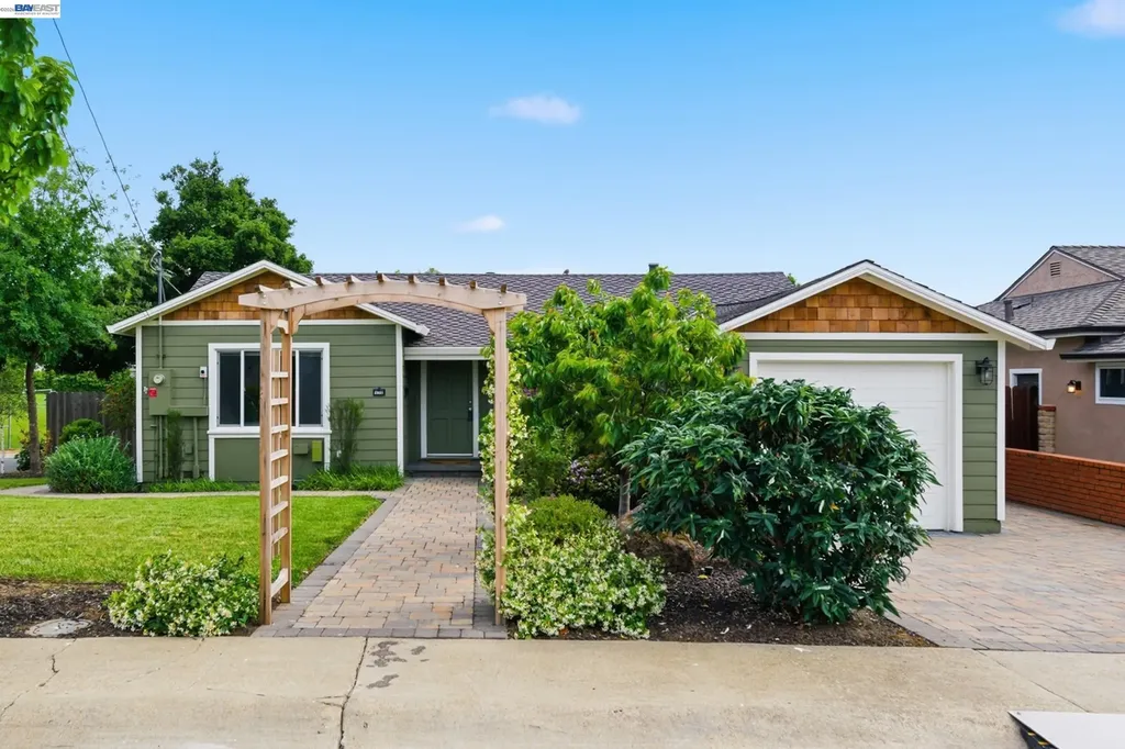 2651 Ione Avenue Castro Valley CA 94546