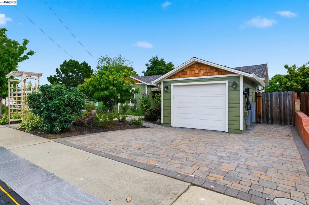 2651 Ione Avenue Castro Valley CA 94546