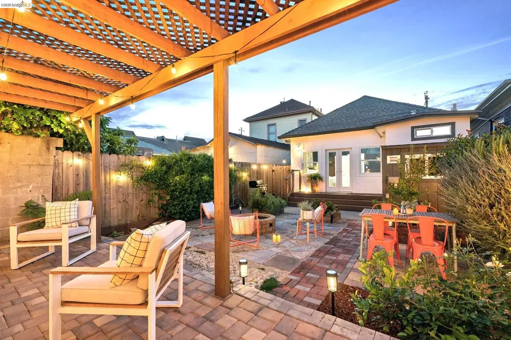 2010 Filbert Oakland CA 94607