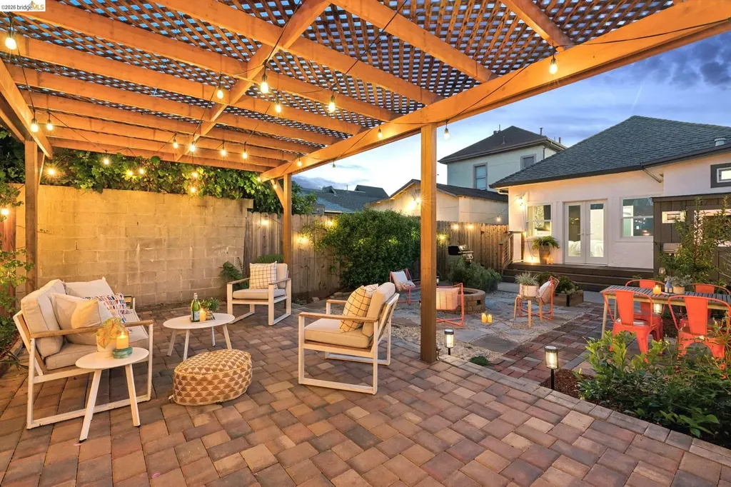 2010 Filbert Oakland CA 94607