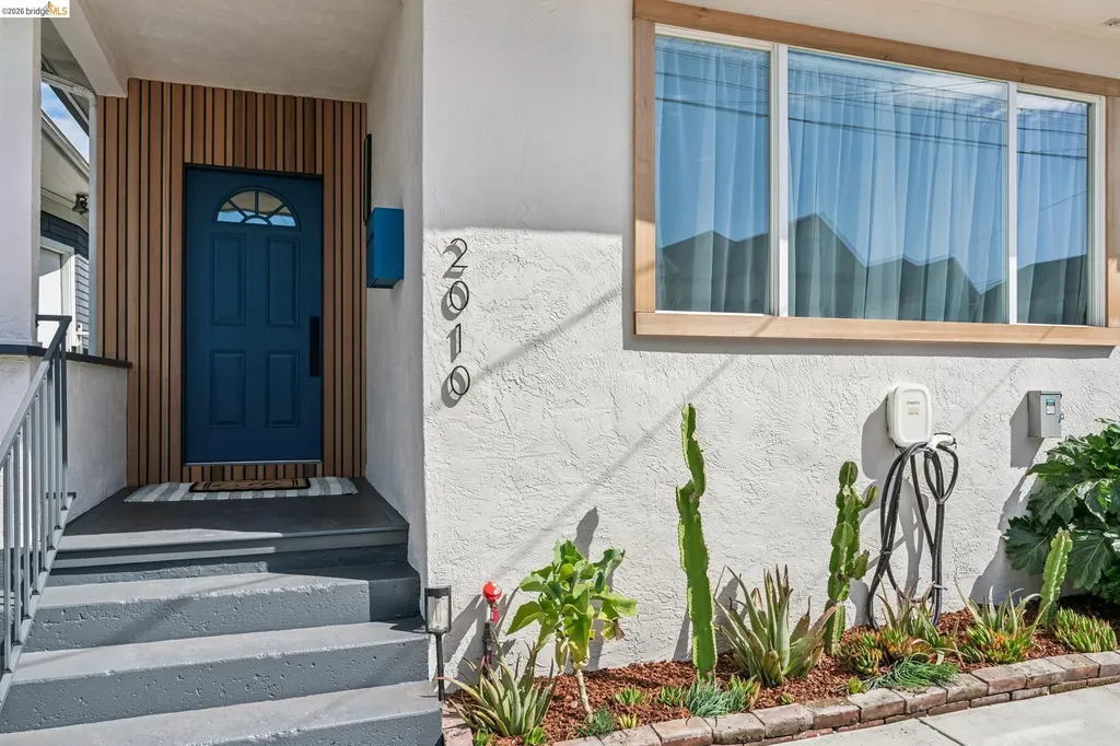 2010 Filbert Oakland CA 94607
