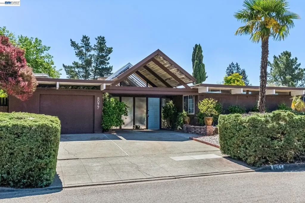 8077 Shay Drive Oakland CA 94605